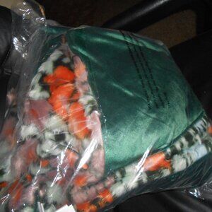 NEW BEAUTIFUL BY DREW BARRYMORE BLANKET THROW FAUX FUR FLORAL PRINT 50X60" 🎄🎁